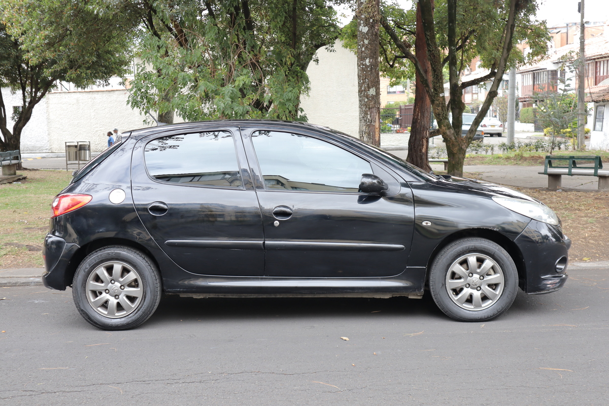Peugeot 207 Compact Xs 1.6 At