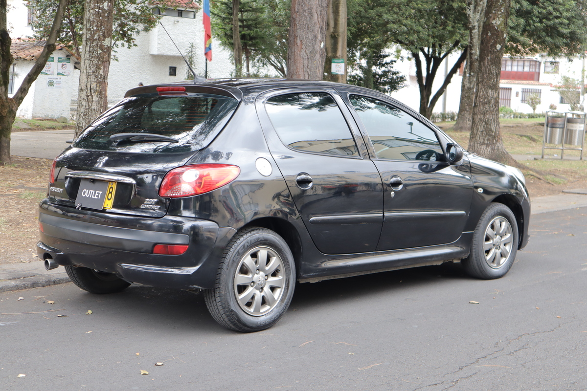 Peugeot 207 Compact Xs 1.6 At