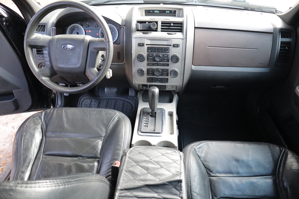 
								Ford Escape XLT 3.0 AT 4X4 full									
