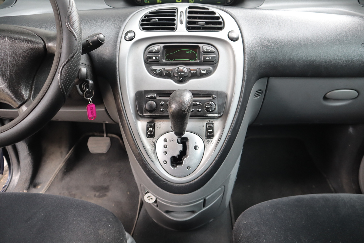 
								Citroën Xsara Picasso EXCLUSSIVE 2.0 AT full									