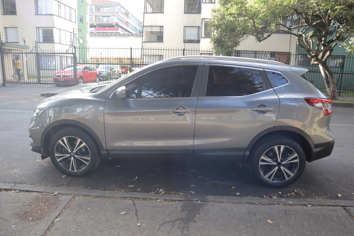 
								Nissan Qashqa Advance 2.0 Tp 2ab Abs 4×2 full									