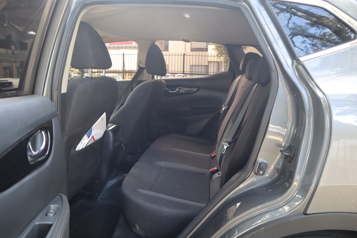 
								Nissan Qashqa Advance 2.0 Tp 2ab Abs 4×2 full									