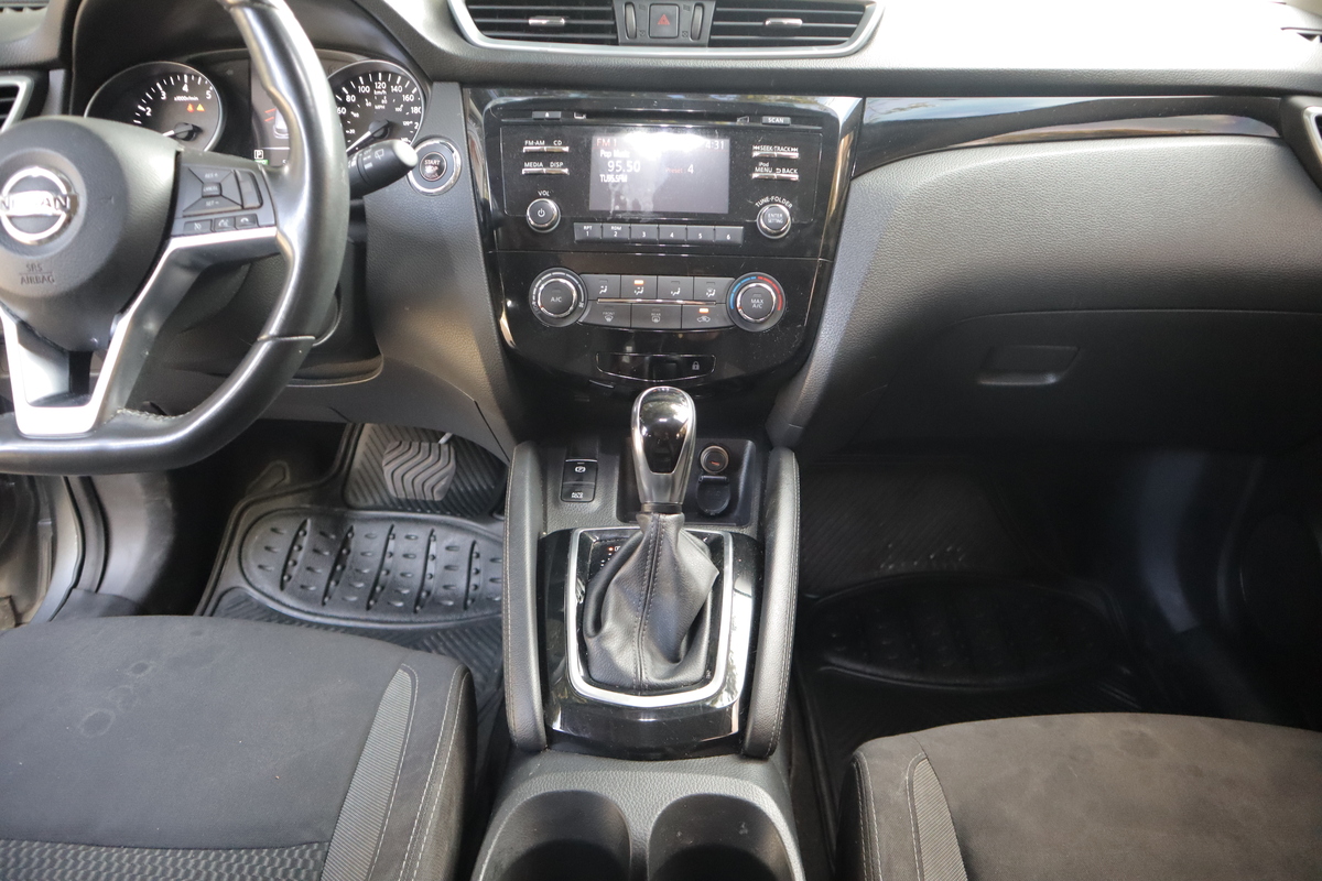 
								Nissan Qashqa Advance 2.0 Tp 2ab Abs 4×2 full									