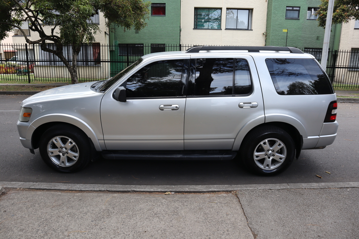 
								Ford Explorer Xlt 4.0 At 7psj 4×4 (blindaje Tipo 3) full									