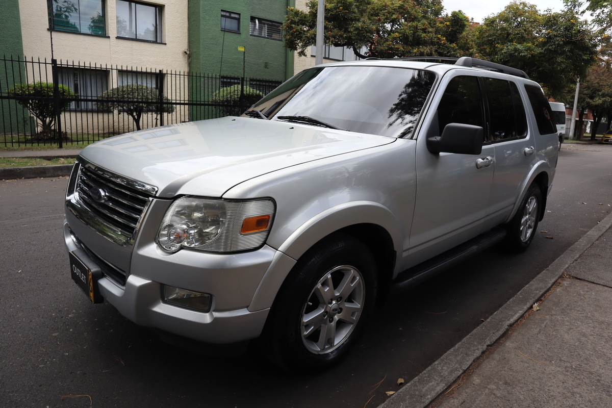 
								Ford Explorer Xlt 4.0 At 7psj 4×4 (blindaje Tipo 3) full									