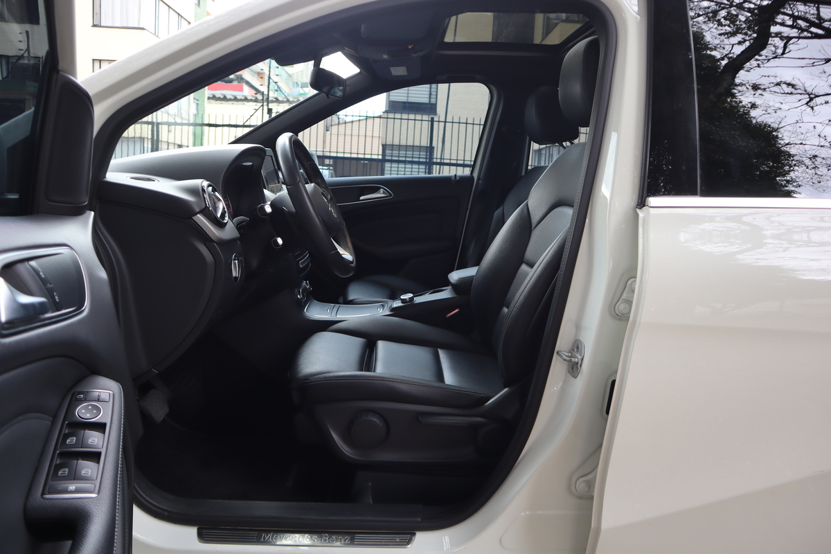 
								Mercedes-Benz B 180 BlueEfficiency 1.6 TP T 5P full									