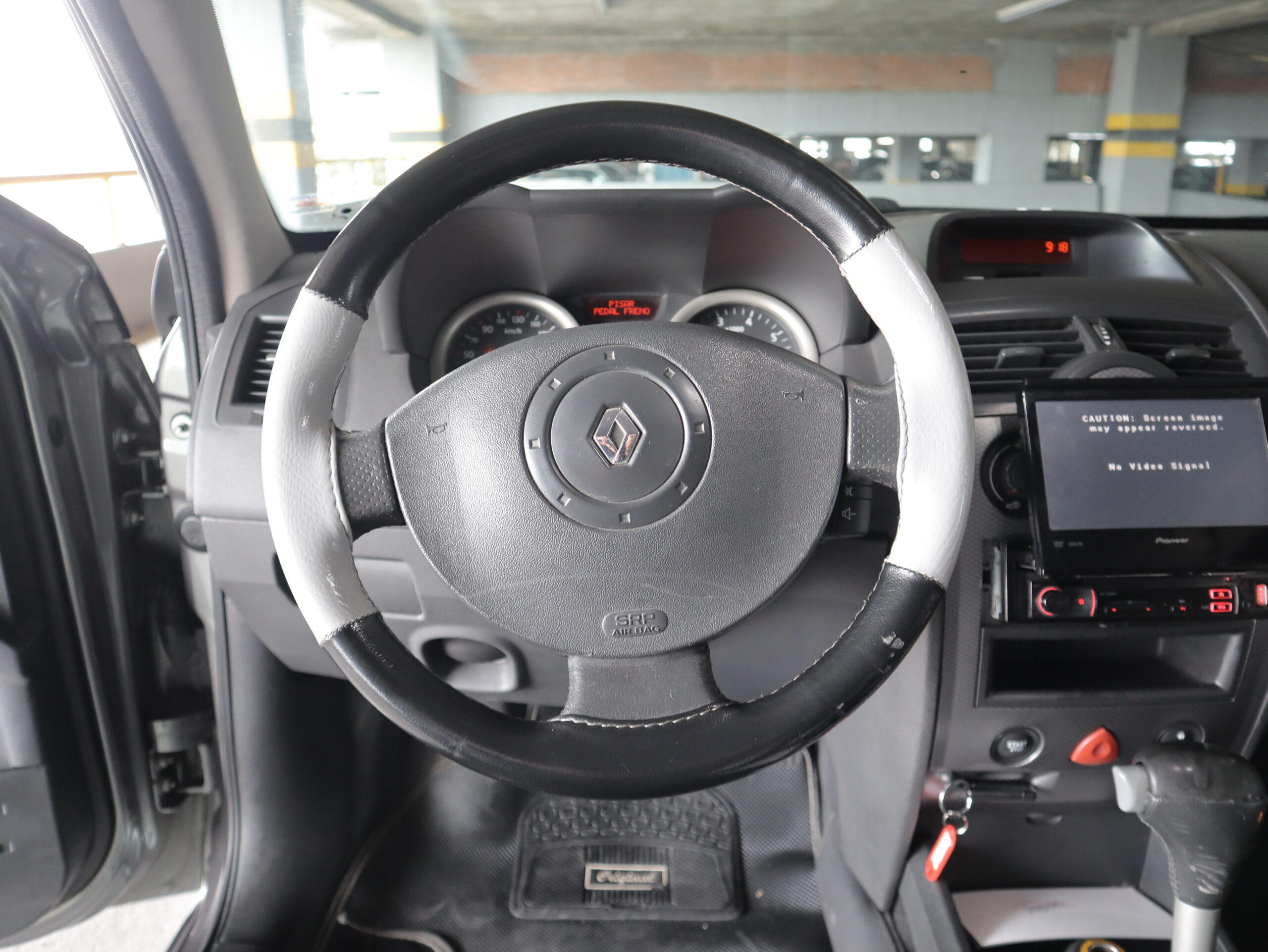 
								Renault Megane Expression 2.0 At Abs full									