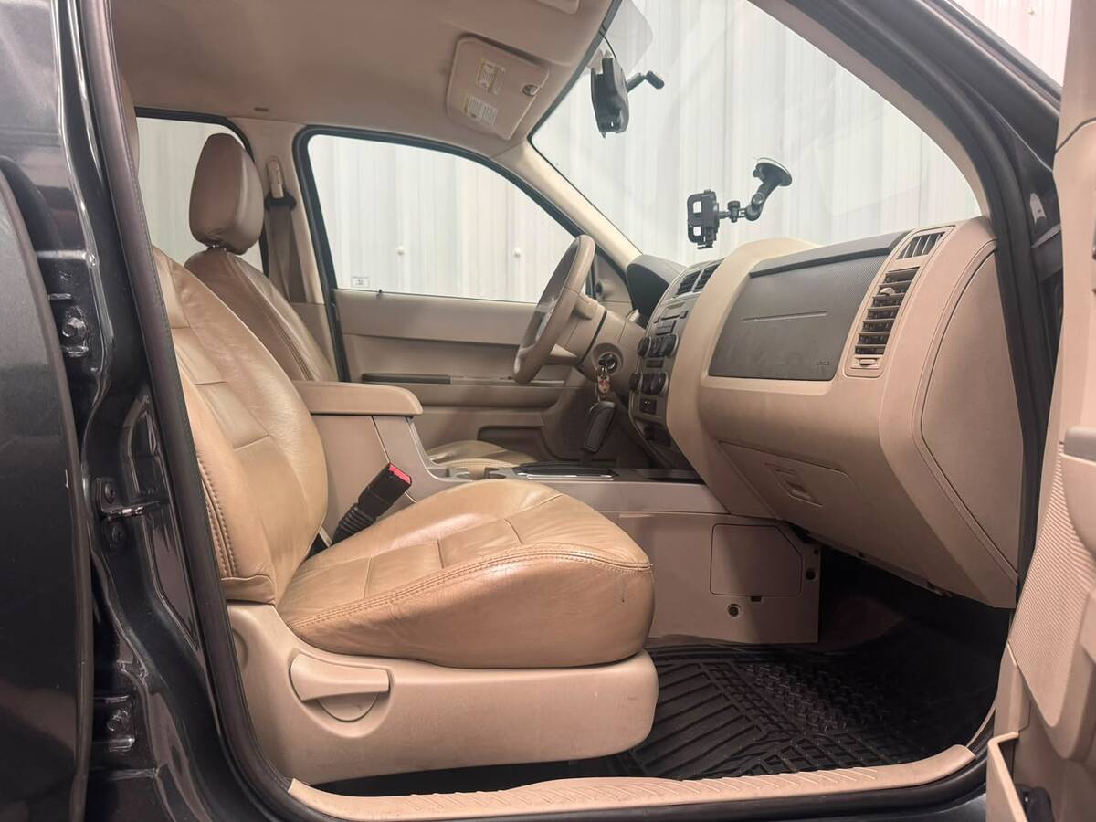 
								Ford Escape Xlt 3.0 At 4×4 full									